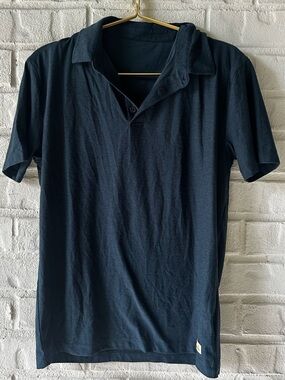Vuori men’s XS blue polo